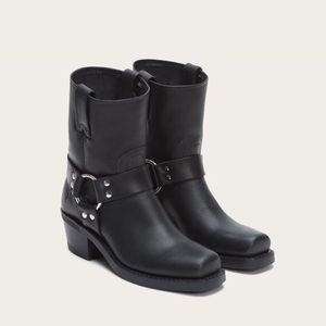 Harness 8R Frye Boot Style #: 77455